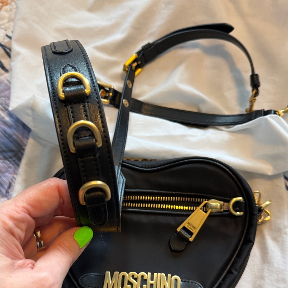 Moschino Black Heart Crossbody Bag with Gold Hardware - Picture 6 of 8